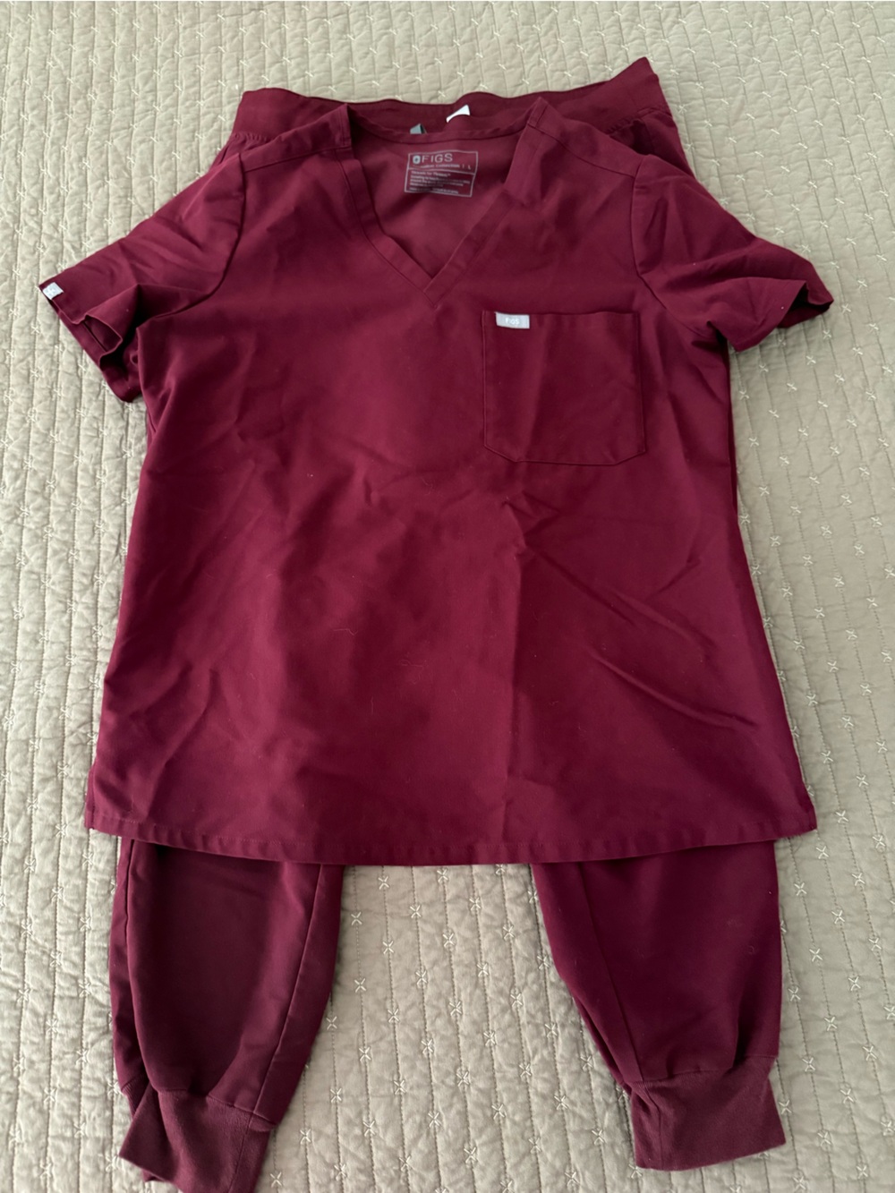 Figs Burgundy Scrub Set